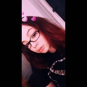 Meet your Posher, Adrianna